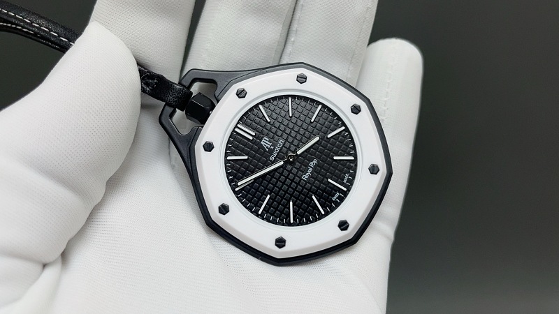 Swatch × Ap Royal Pop Otto Negro 2