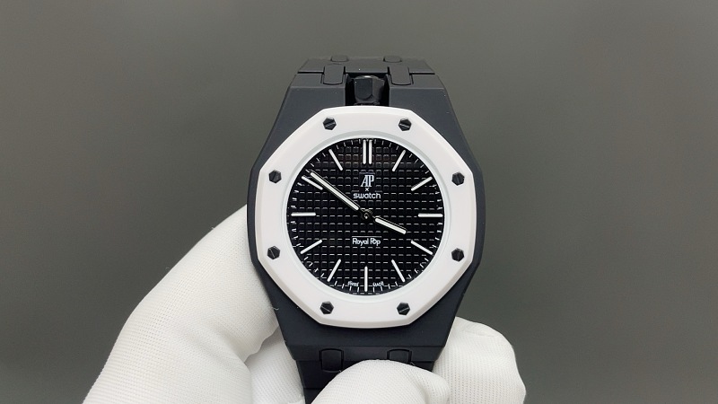 Swatch × Ap Royal Pop Otto Negro 3