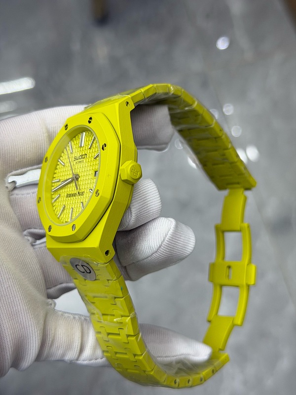 AP×Swatch Auto Battery Fluorescent Yellow 4