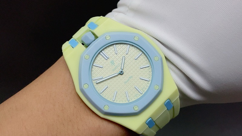 Swatch × Ap Royal Pop Huit Pâle 7
