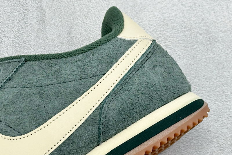 Zhenhui- Nike Cortez