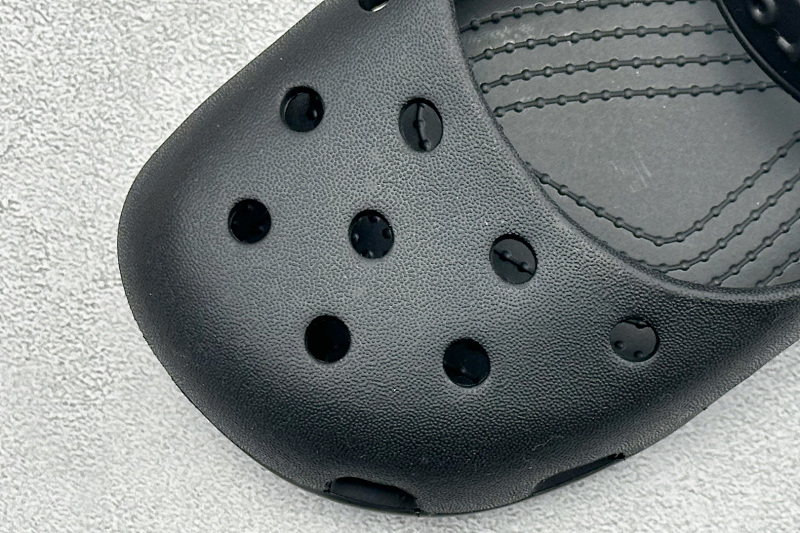 Zhenhui- Crocs · 3