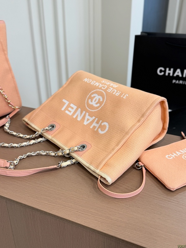 Xinxin Chanel 4