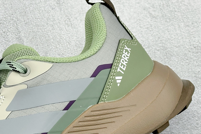 zhenhui-Adidas Terrex Skychaser Ax5