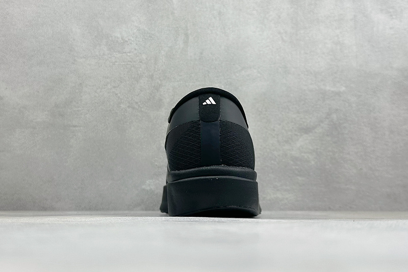 Zhenhui- Adizero Adios 10 4