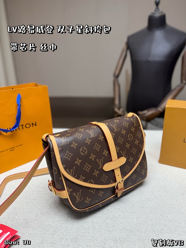 Xinxin LV Monogram ​​，30*21cm 9