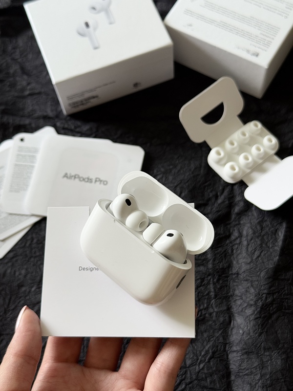 Kele- AirPods Pro 3 · 6