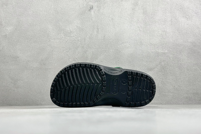 Zhenhui- Crocs 6