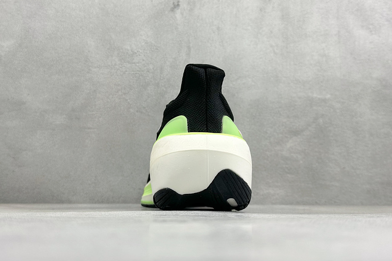 zhenhui-Adidas Ultraboost Light W 4