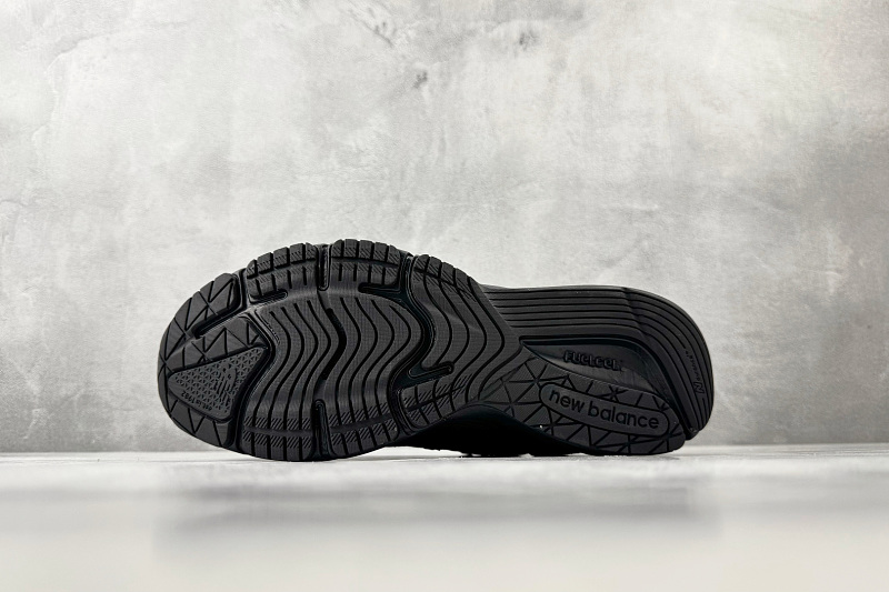 Zhenhui- New Balance NB 990 V6 · 2