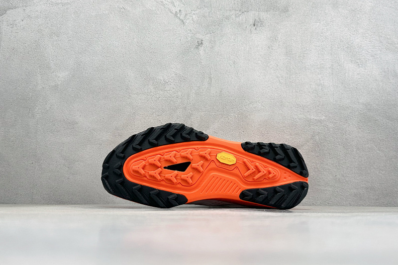 zhenhui-NIKE Acg Zegama Trail 6