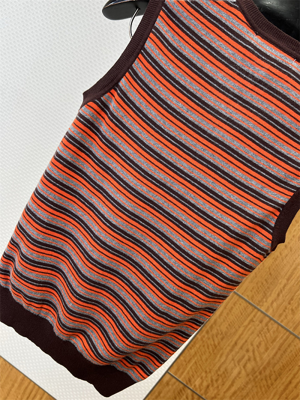 Vintage Stripe V-Neck Knit Vest 4