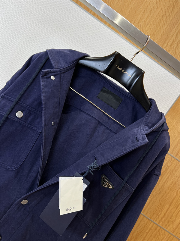 Triangle Logo Hooded Cargo Jacket · 6