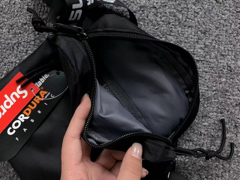 Shoulder Bag · 3