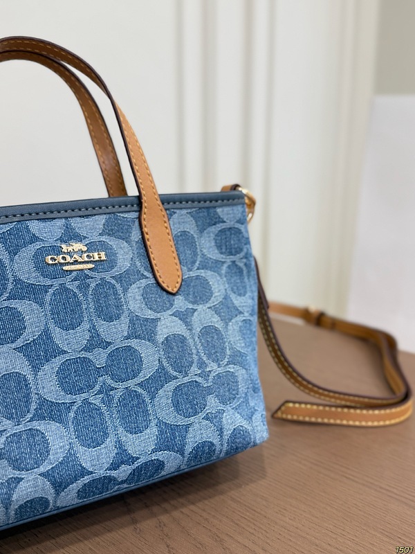 Xinxin Coach 16*14cm 8