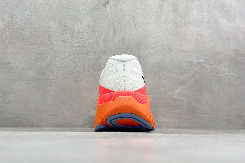 zhenhui-NIKE Structure Plus 4