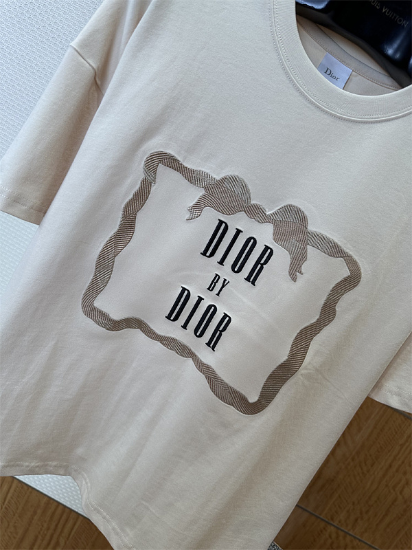 Bow Frame Embroidery Short Sleeve T-Shirt · 6