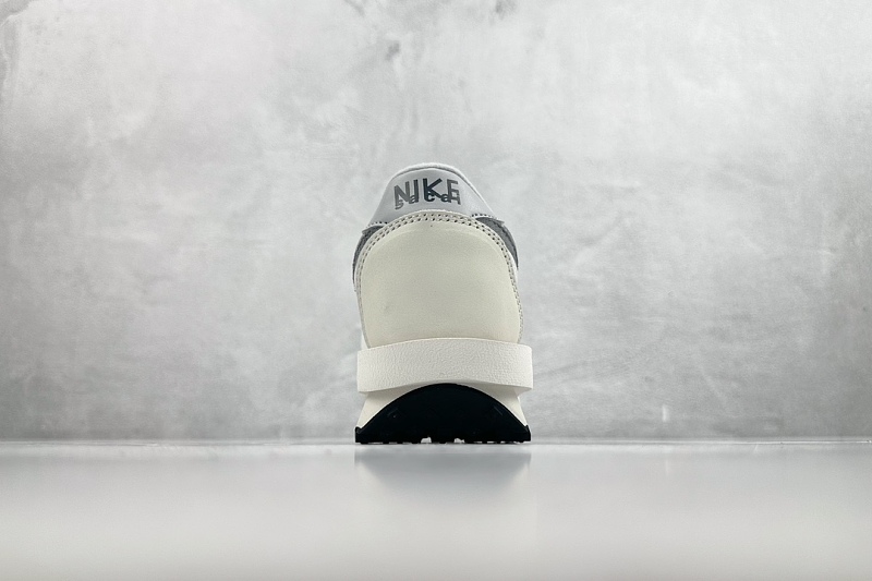 zhenhui-Sacai X Nike Waffle