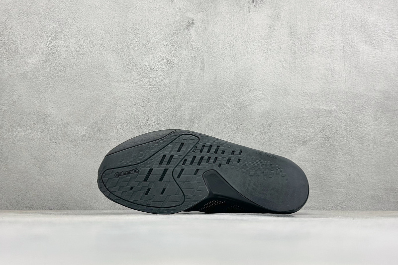 Zhenhui- Adizero Adios 10 6