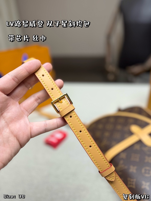 Xinxin LV Monogram ​​，30*21cm 5