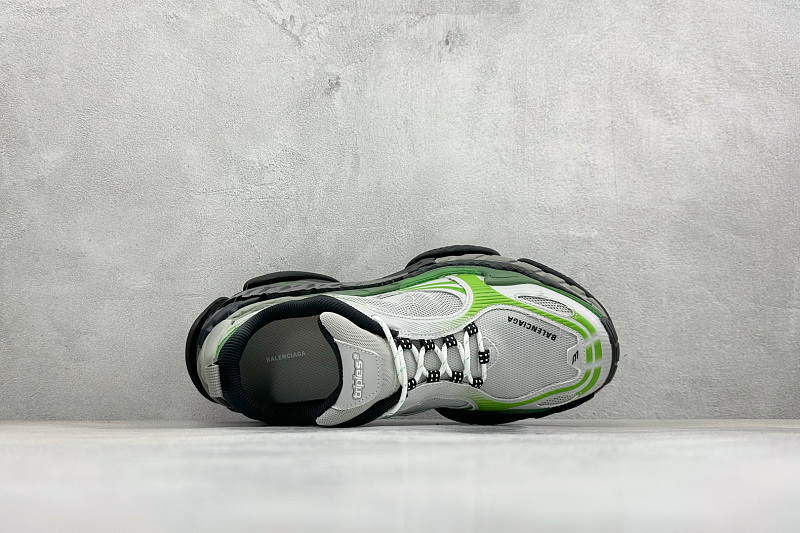 Zhenhui- Balenciaga Triple S .2 7
