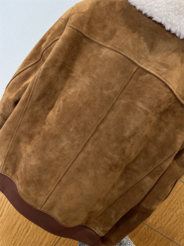 Fur Collar Pocket Leather Jacket · 4