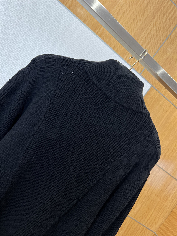 Cable Knit Half Zip Sweater 5