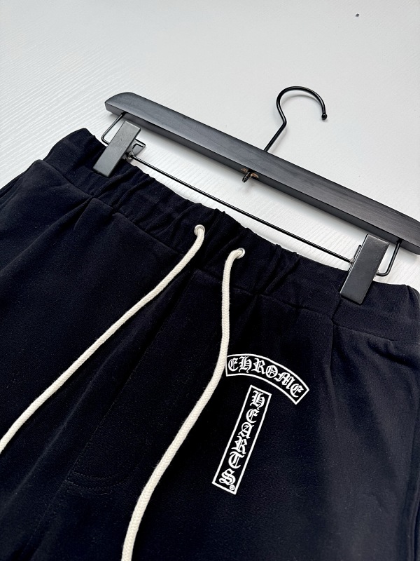 Horseshoe Print Shorts 7