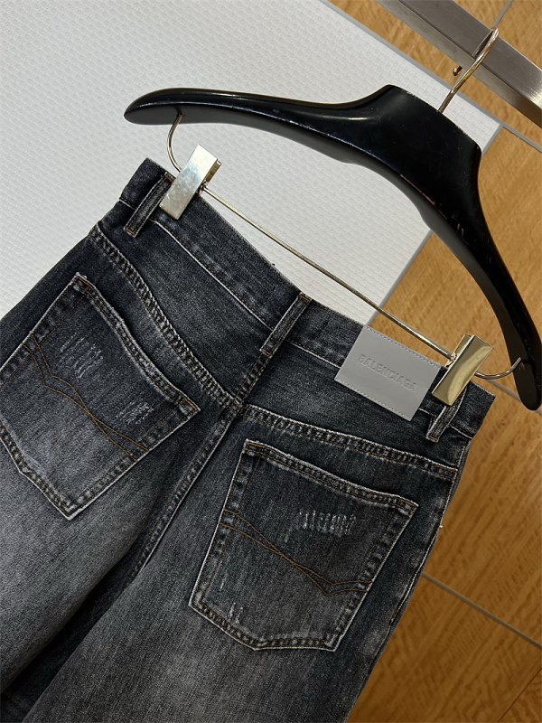 Distressed Flocked Wide-Leg Jeans · 5