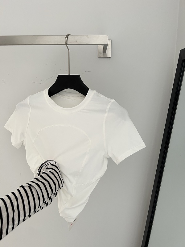 Lululemon Solid Casual Sport Crew Tee 8