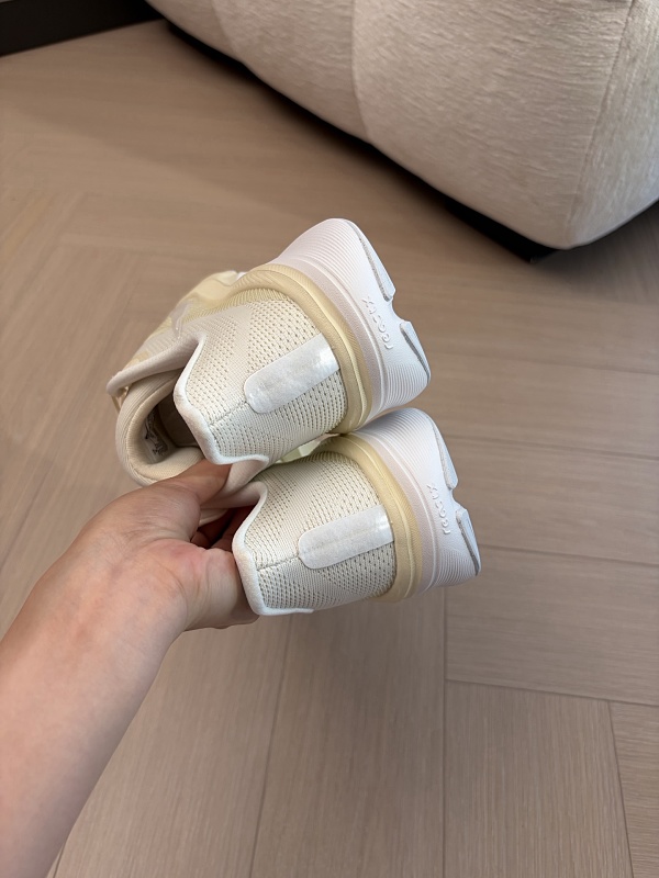 Yicheng 2
