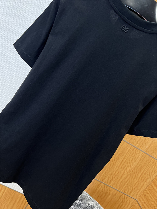 Red Heart A Embroidered T-Shirt · 3