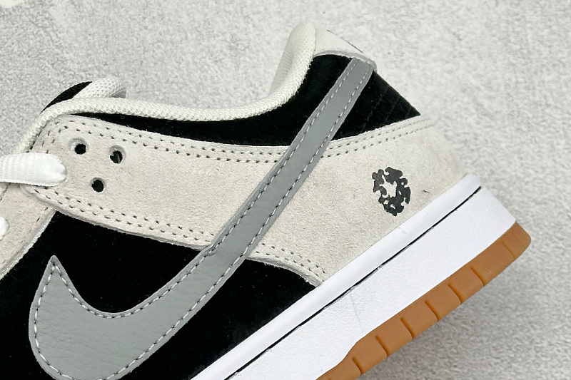 Zhenhui- Nike Sb Dunk Low