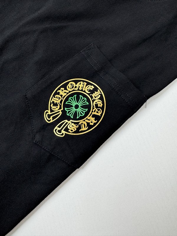 Horseshoe Print Short Sleeve T-Shirt · 5