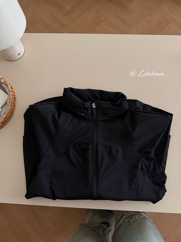 Lululemon Lightweight Breathable Sunshirt