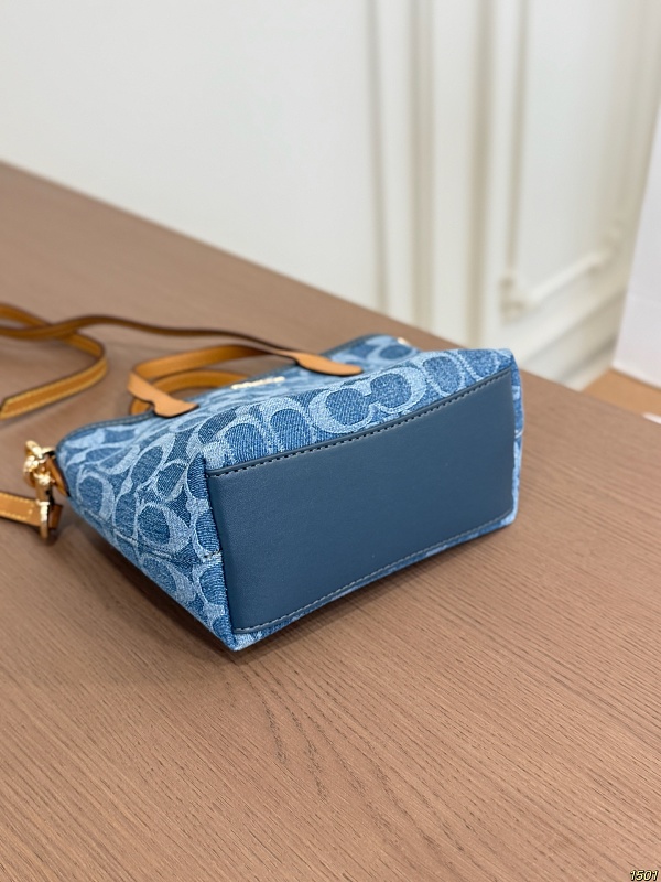 Xinxin Coach 16*14cm 5