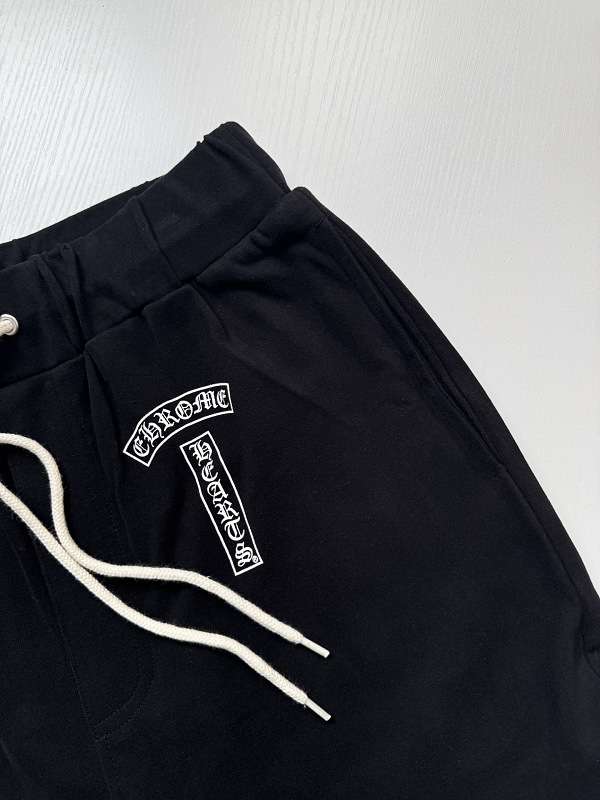 Horseshoe Print Shorts