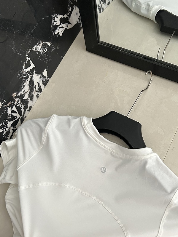 Lululemon Solid Casual Sport Crew Tee 3