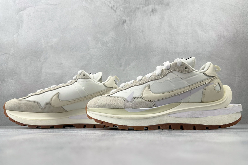 zhenhui-Sacai X Nike VaporWaffle White And Gum 5