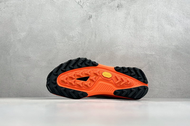 Zhenhui- Nike Acg Zegama Trail 6