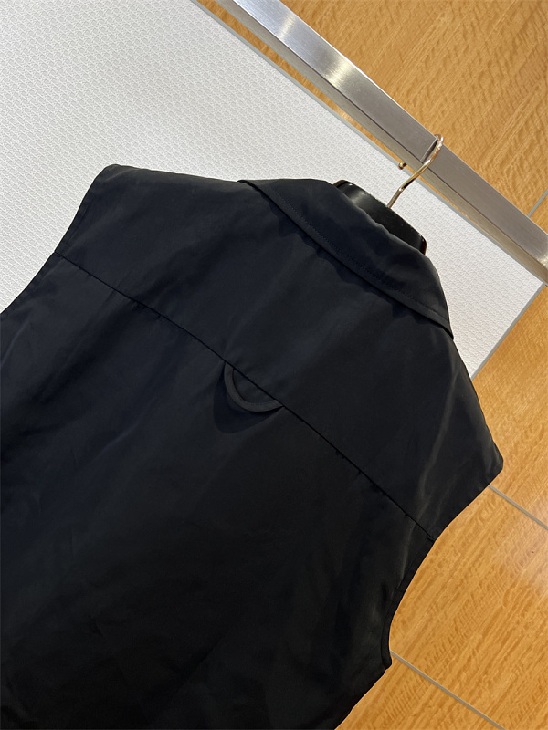 Collared Cargo Vest · 5