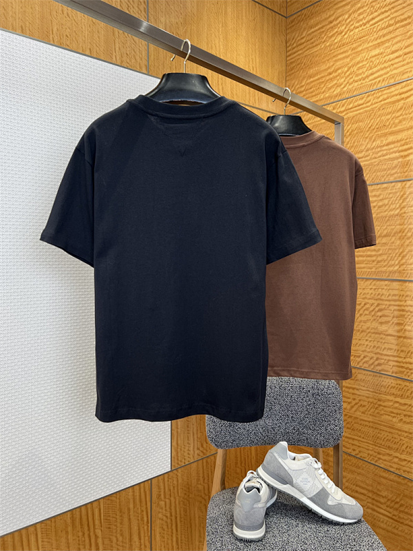 Crew Neck Short Sleeve T-Shirt · 4