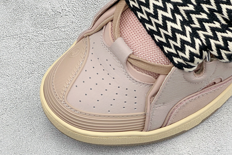 Zhenhui- Lanvin Curb · 3
