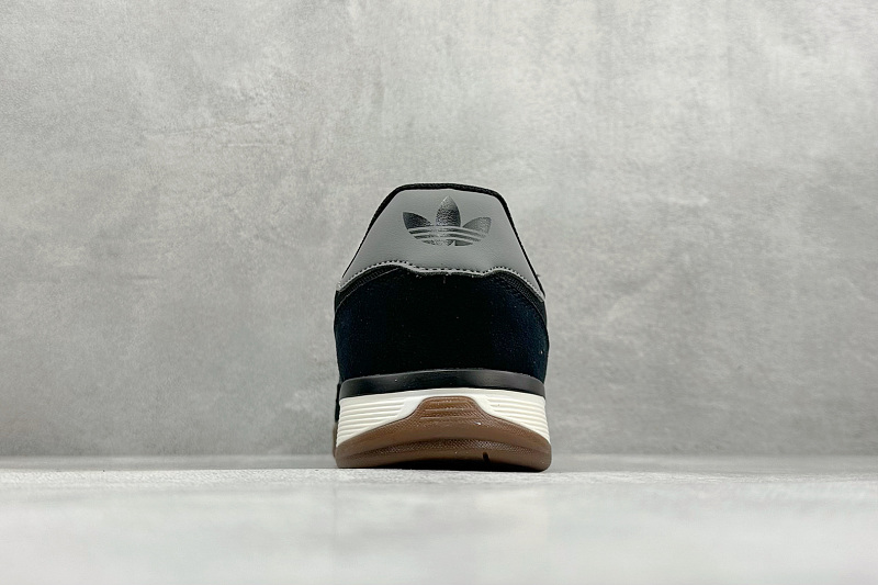 zhenhui-Adidas Originals BerMuda 4