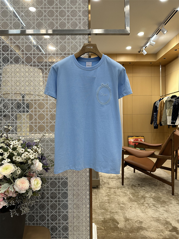Bow Letter Badge Embroidered T-Shirt · 3