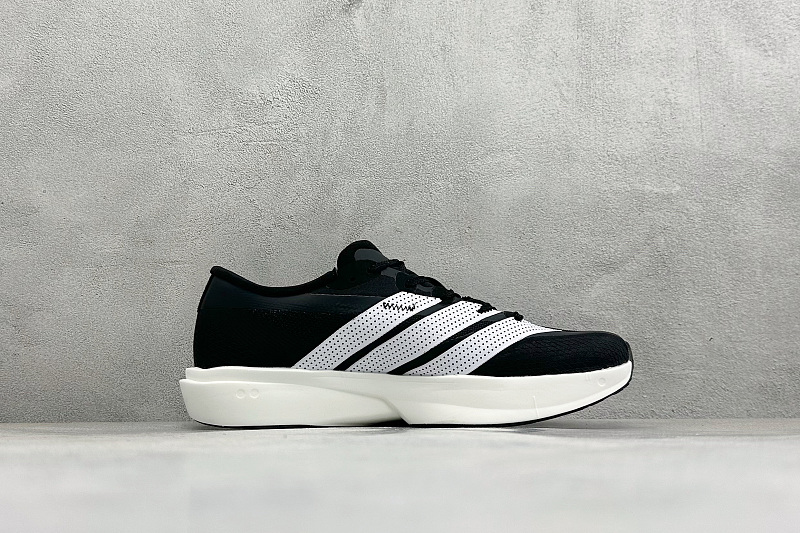 Zhenhui- Adizero Adios 10 8