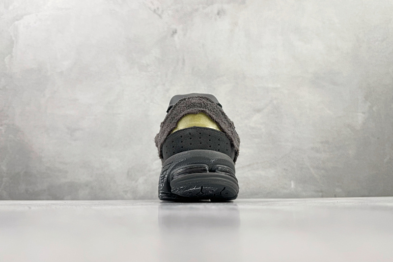 zhenhui-SupBro X New Balance NB 2002R-M2002RDB