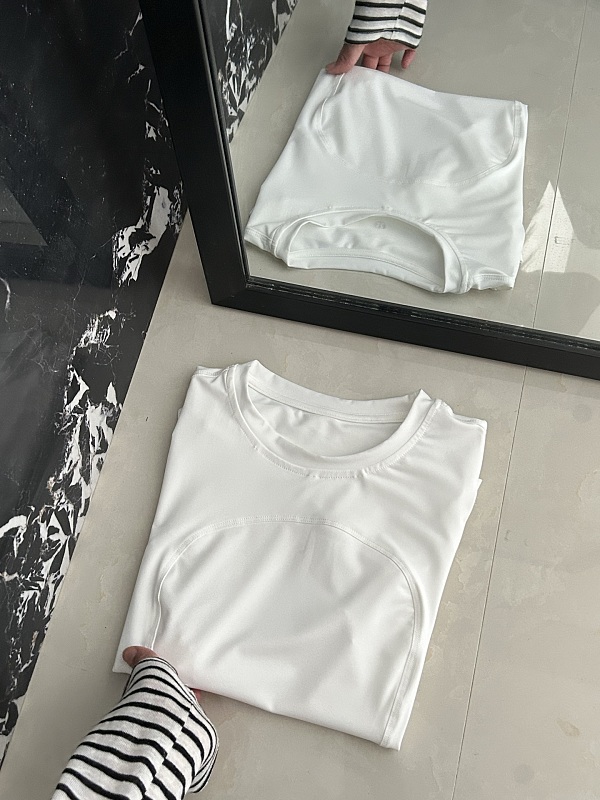 Lululemon Solid Casual Sport Crew Tee