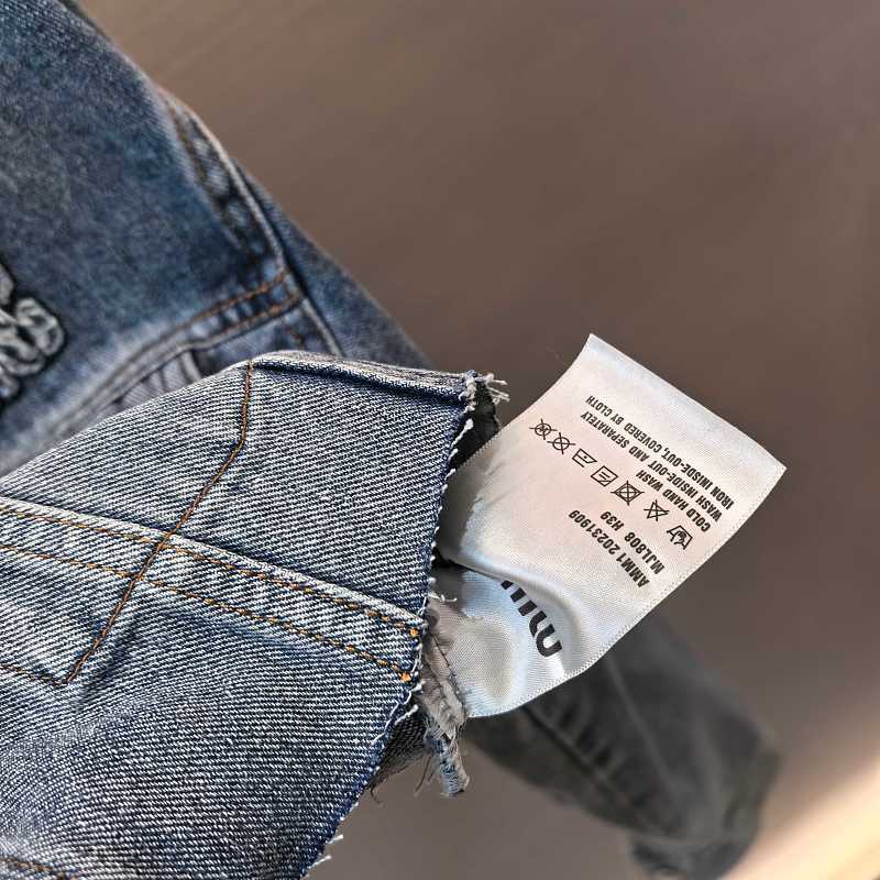 Yj Miu Miu 5