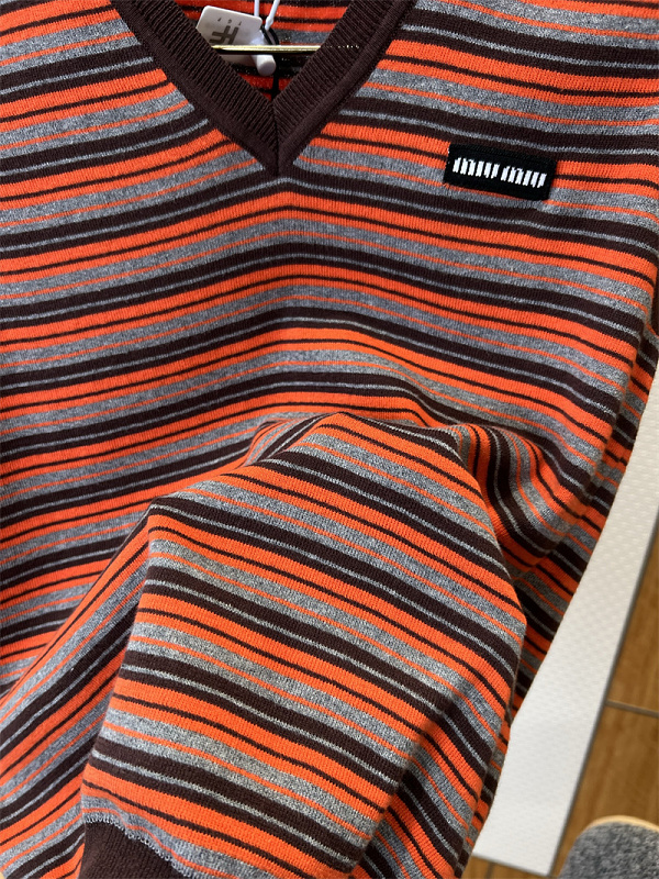 Vintage Stripe V-Neck Knit Vest 6